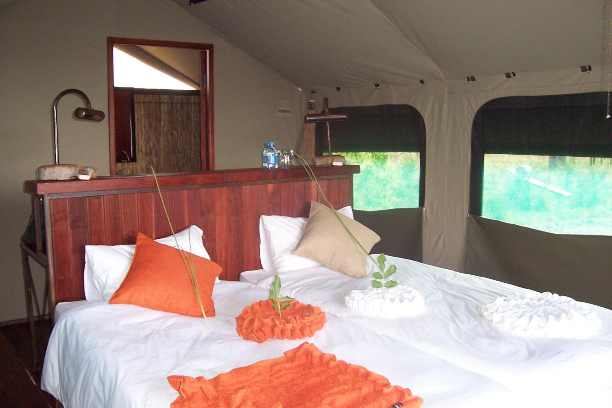 Nkasa Lupala Tented Lodge Sangwali Экстерьер фото