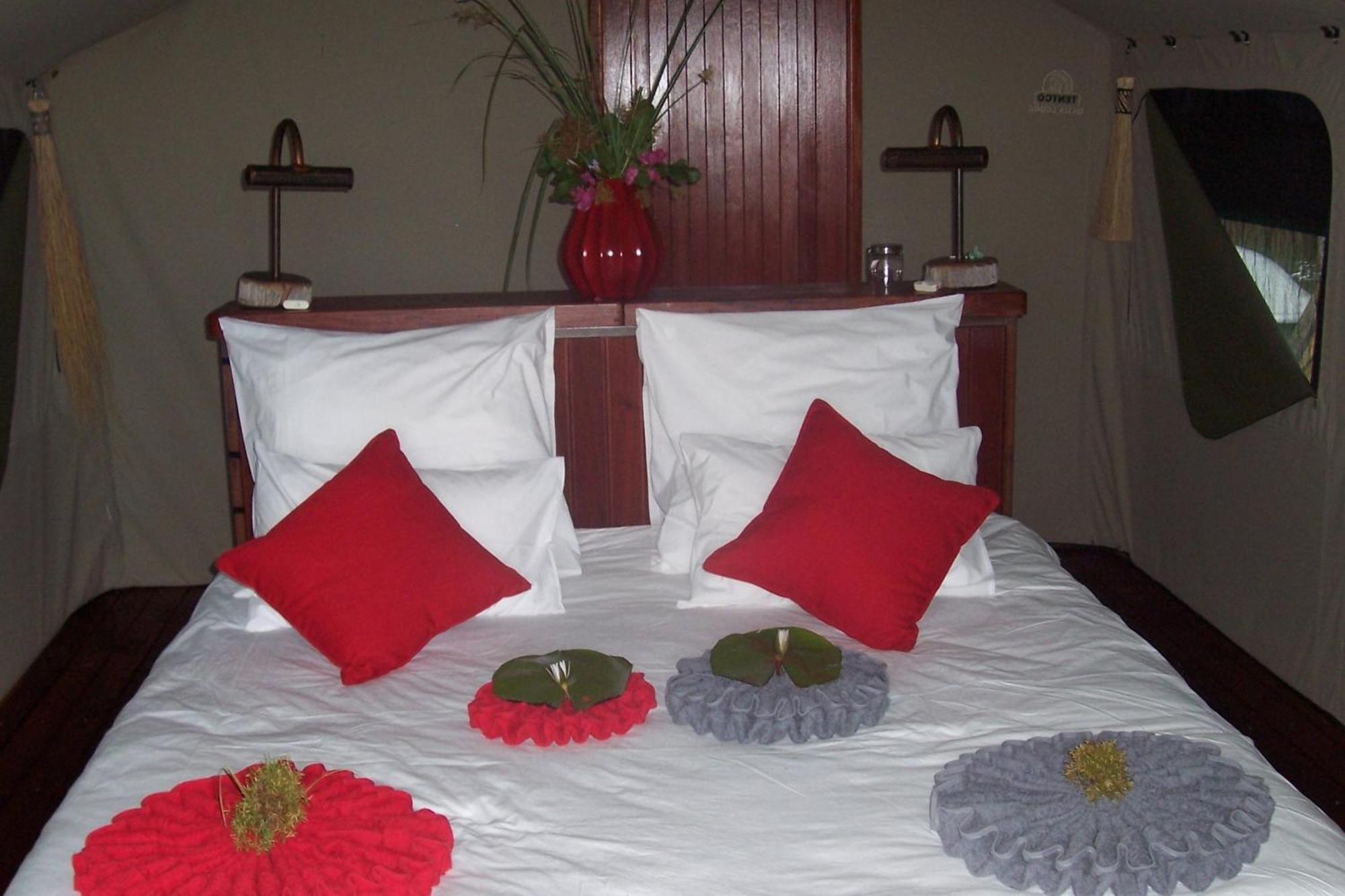 Nkasa Lupala Tented Lodge Sangwali Экстерьер фото
